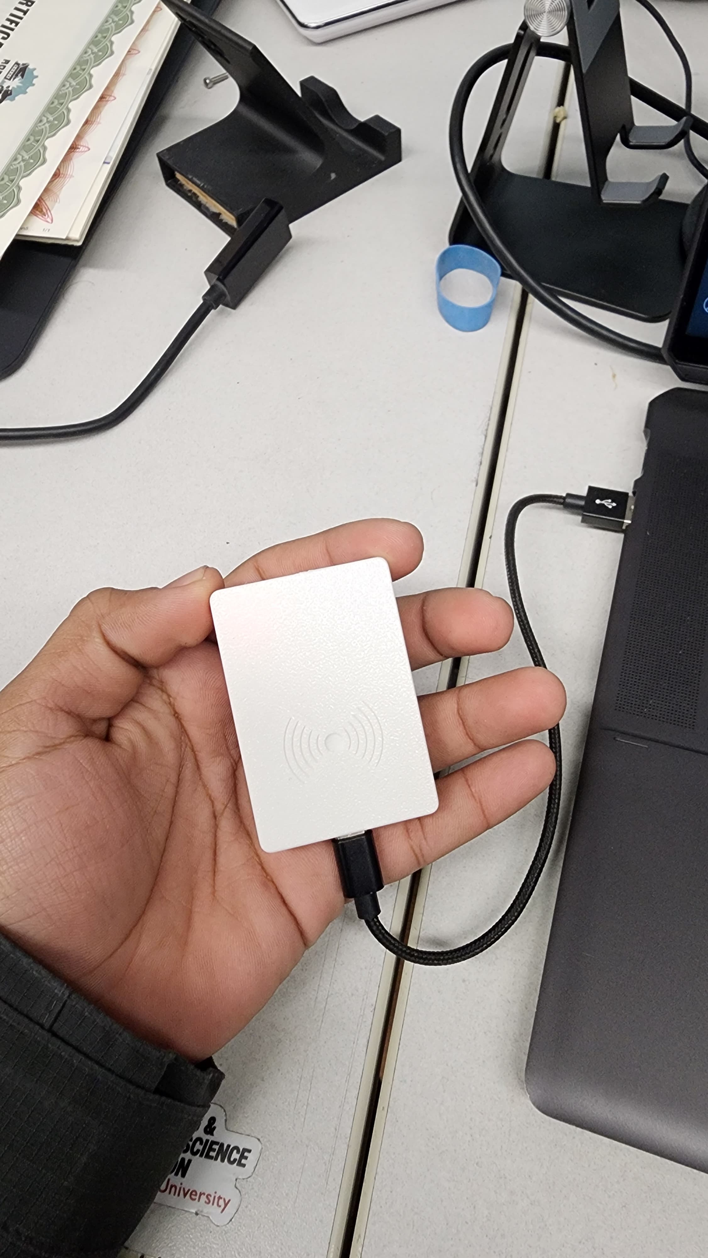 BLE RFID Scanner & Comp. Management App